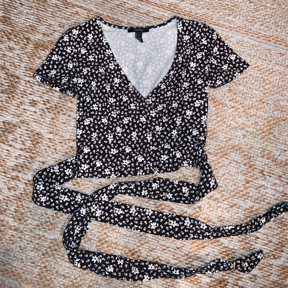 Crop top with wrap tie!